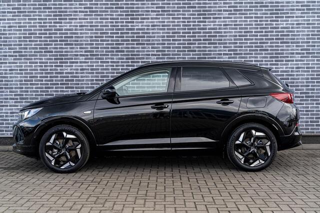 Opel Grandland 1.6 Turbo Plug-In Hybrid 4x4 GSe | PHEV| AGR-stoelen | Matrix LED Koplampen | Keyless Entry | Elektrische Achterklep | Achteruitrijcamera | Parkeersensoren | Navigatie | Apple Carplay | Android Auto | Cruise Control Adaptief