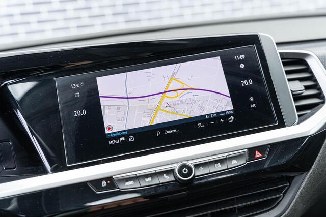 Opel Grandland 1.6 Turbo Plug-In Hybrid 4x4 GSe | PHEV| AGR-stoelen | Matrix LED Koplampen | Keyless Entry | Elektrische Achterklep | Achteruitrijcamera | Parkeersensoren | Navigatie | Apple Carplay | Android Auto | Cruise Control Adaptief