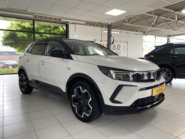 Opel Grandland 1.6 Turbo Hybrid4 Ultimate 300 Pk