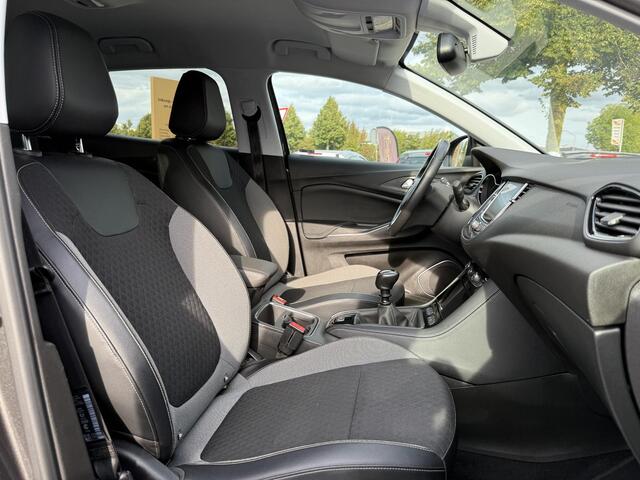 Opel Grandland X 1.2 Turbo Ultimate 1e Eigenaar,Navi,Clima,Cruise,Camera,Trekhaak,D riem v.v. bij 38.000 km,Apple Carplay,Stoelverwarming,6 Bak,131pk,APK tot 01-2026