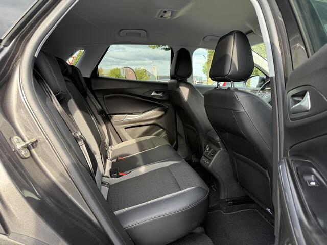 Opel Grandland X 1.2 Turbo Ultimate 1e Eigenaar,Navi,Clima,Cruise,Camera,Trekhaak,D riem v.v. bij 38.000 km,Apple Carplay,Stoelverwarming,6 Bak,131pk,APK tot 01-2026