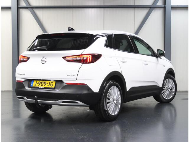 Opel Grandland X 130PK Innovation | 1ste eigenaar | AppleCarPlay/AndroidAuto | Trekhaak | Camera | LEER/Stof | AGR Bestuurdersstoel | Dodehoekdetectie | Navigatie | LED lampen | Isofix | Privacy Glass | Elektrische Klep |