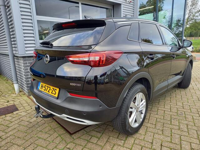 Opel Grandland X 1.2 Turbo Business Executive - CAMERA - TREKHAAK - PDC - CARPLAY / ANDROID - CLIMA - CRUISE - NL AUTO