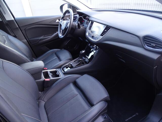 Opel Grandland X 1.2 Turbo Innovation AUTOMAAT | APPLE CARPLAY | 360 CAMERA | NAVIGATIE | AIRCO/EC | ADAPTIEVE CRUISECONTROL | PARKEERSENSOREN | LEDER BEKLEDING | DAB RADIO | LED VERLICHTING | STOELVERWARMING |