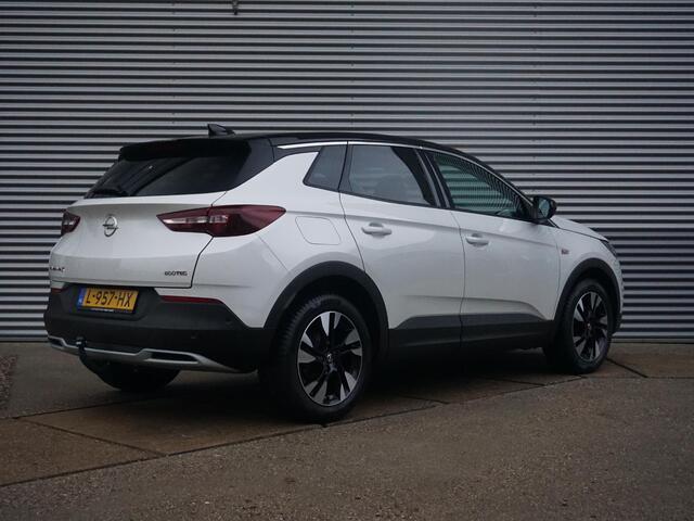 Opel Grandland X 1.2 Turbo Business Executive