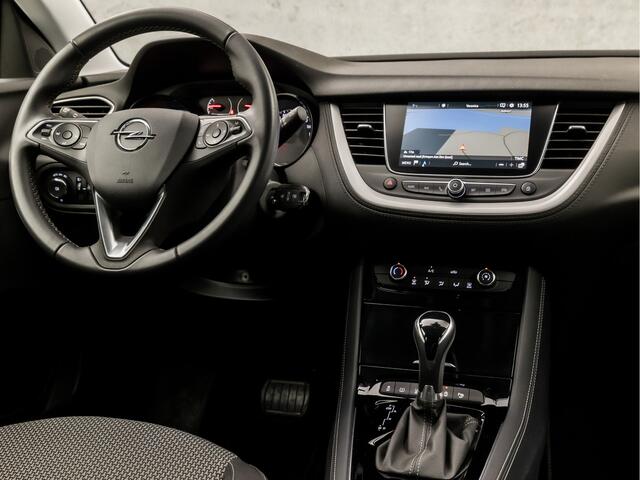 Opel Grandland X 1.2 Turbo Sport Automaat (APPLE CARPLAY, GROOT NAVI, GETINT GLAS, CRUISE, SPORTSTOELEN, PARKEERSENSOREN, LED KOPLAMPEN, NIEUWSTAAT)