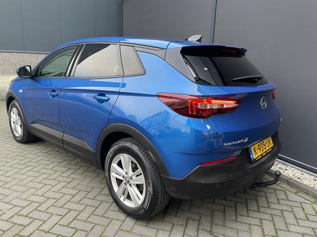 Opel Grandland X 1.2 Turbo Business Edition Achteruitrijcamera - Cruise control - Airco - Apple carplay - Alarm klasse 1 - Bluetooth - Parkeersensoren voor en achter - navigatiesysteem - Radio - Start/stop systeem - Stuur multifunctio