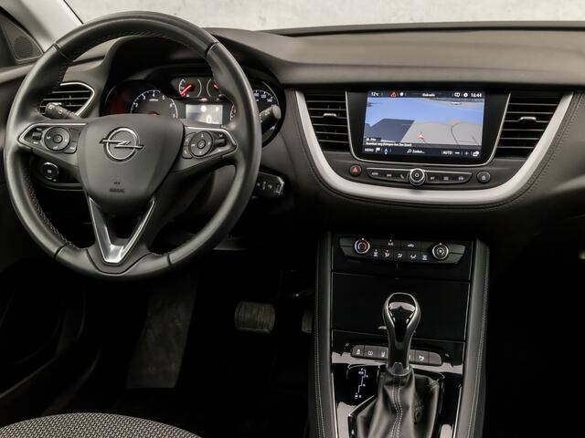 Opel Grandland X 1.2 Turbo Sport Automaat (APPLE CARPLAY, GROOT NAVI, PARKEERSENSOREN, SPORTSTOELEN, CRUISE, LANE ASSIST, NIEUWSTAAT)