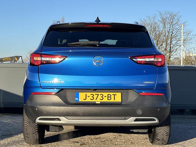 Opel Grandland X 120 Edition 1.2 Turbo 130pk | SIDESTEPS | AGR-STOEL | ALL SEASON BANDEN | CAMERA | APPLE CARPLAY / ANDROID AUTO | ISOFIX | DAB+ | CLIMATE CONTROL |