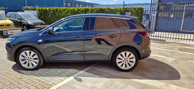 Opel Grandland X 1.2 Turbo Bus. Ex.
