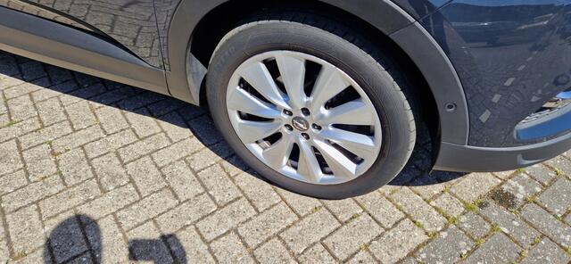 Opel Grandland X 1.2 Turbo Bus. Ex.