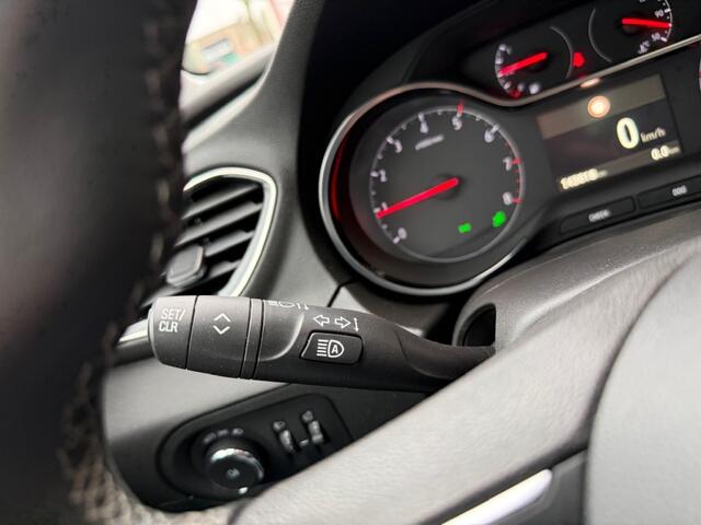 Opel Grandland X 1.2 Turbo Bus. Ex. 131PK PANORAMADAK / CAMERA / SPORTSTOELEN / 1