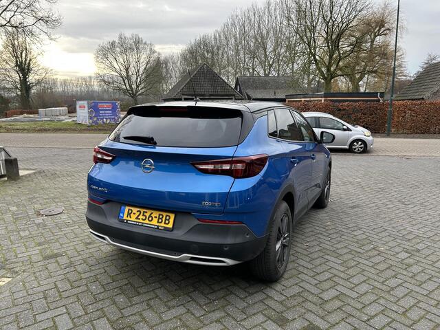 Opel Grandland X 1.2 Turbo Elegance