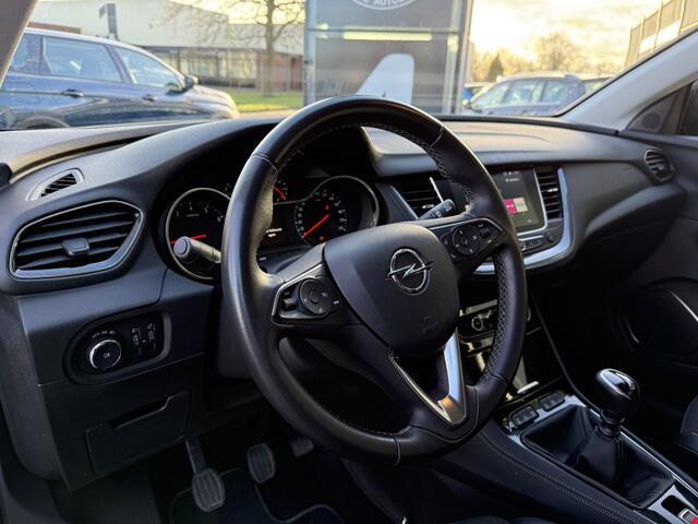 Opel Grandland X BWJ 11-2020 | 1.2T 131PK Bus Executive | TREKHAAK | CLIMA | NAVI | LEDER/STOF | SPORTSTOELEN | PDC 2X | CARPLAY |