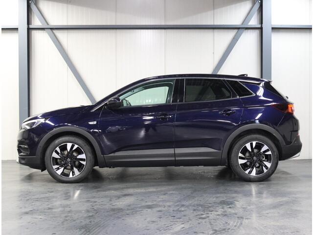 Opel Grandland X SUV Innovation 130PK | 1ste eigenaar | Navigatie | Panoramadak | Rondomzicht Camera | LED Koplampen | Elektrische Achterklep met Sensor | Dodehoek Detectie | Keyless Entry/Start | Climate Control | Cruise Control | 18" Lichtmetalen Velgen | Apple Carplay/