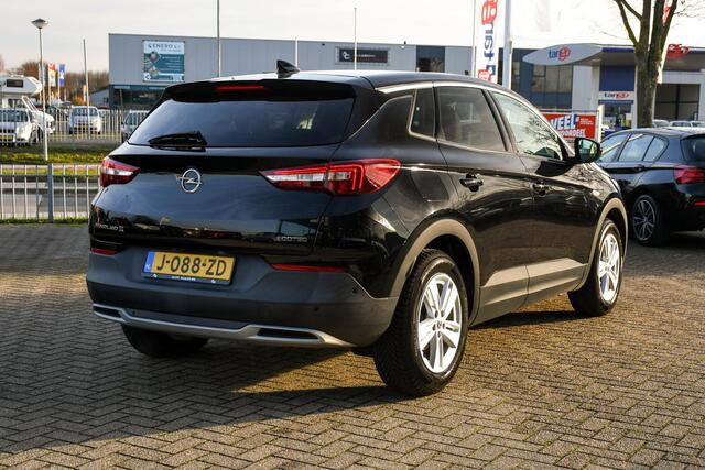 Opel Grandland X 1.2 Turbo Business Executive APPLE CARPLAY/ NAVI