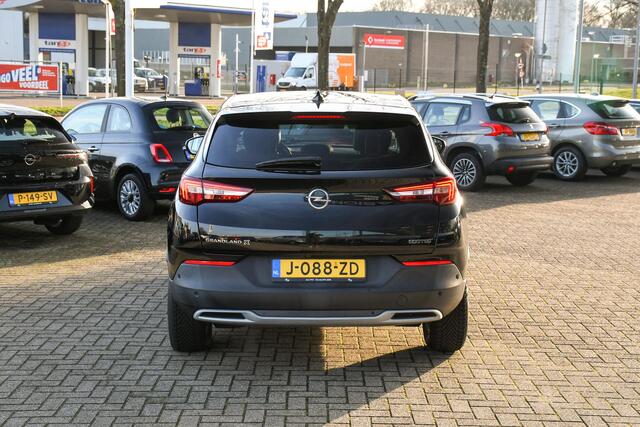 Opel Grandland X 1.2 Turbo Business Executive APPLE CARPLAY/ NAVI