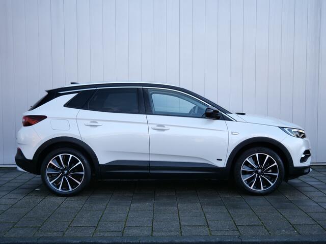 Opel Grandland X 1.6 Turbo Hybrid4 Ultimate 300 Pk Automaat Navi / DAB / Apple Carplay / Camera / Stoelverwarming