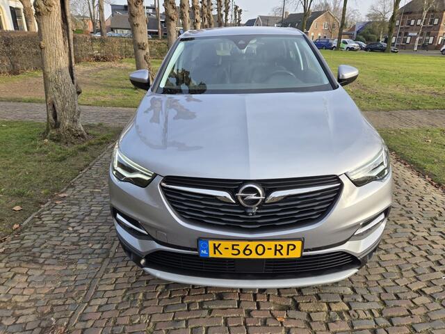 Opel Grandland X 1.2 Turbo Business. Elegance