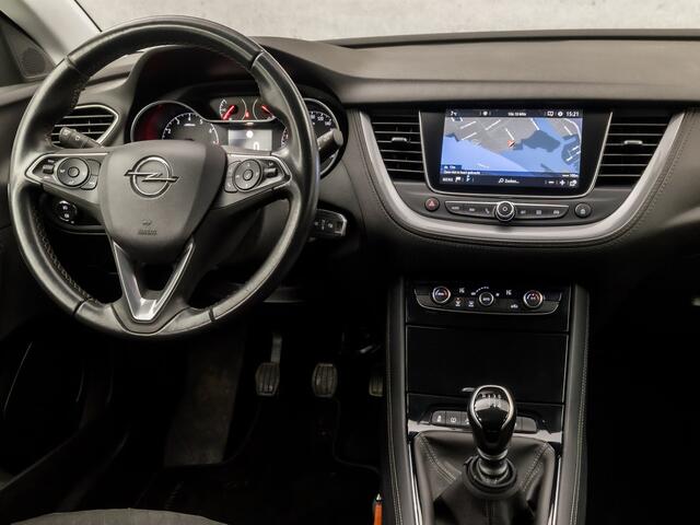 Opel Grandland X 1.2 Turbo Elegance (APPLE CARPLAY, GROOT NAVI, CLIMATE, 360 CAMERA, LEDER, SPORTSTOELEN, TREKHAAK, LED KOPLAMPEN, CRUISE, NIEUWSTAAT)