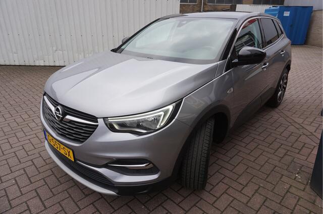 Opel Grandland X 1.2 Turbo Business Executive
