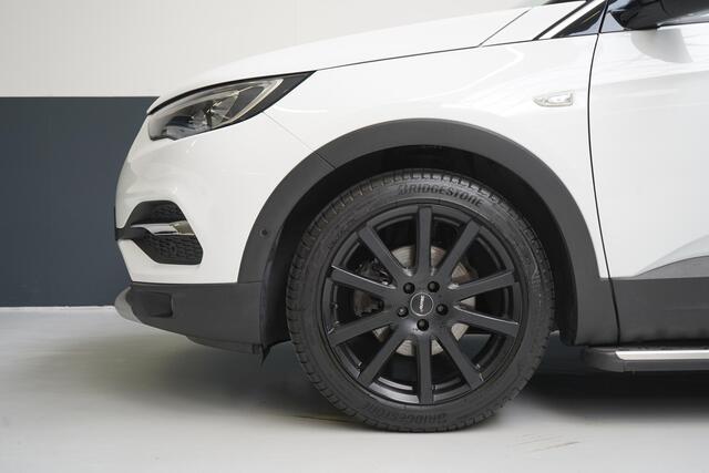 Opel Grandland X 1.2 130pk Turbo Innovation | Blind-spot | Sportstoelen | Cruise control | Climate control ECC | Lm velgen