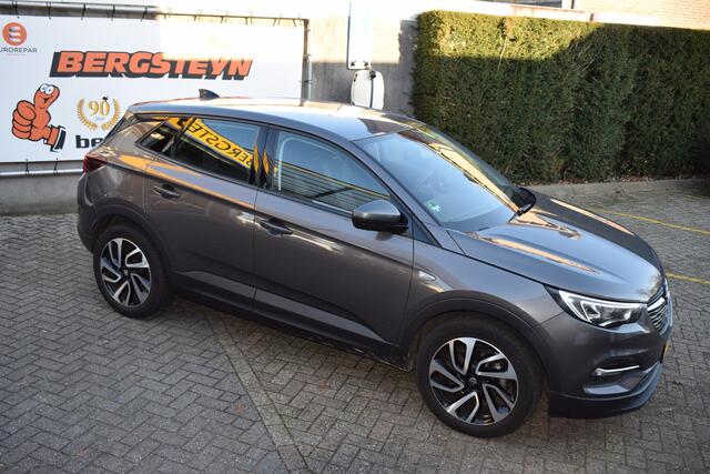 Opel Grandland X AUTOMAAT 1.2 Turbo Edition