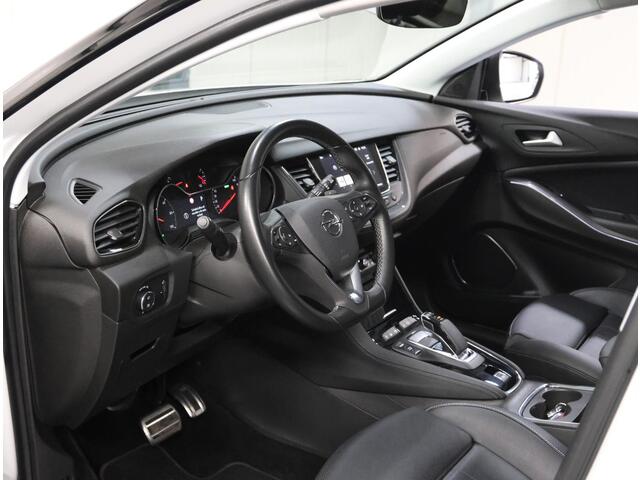 Opel Grandland X 225PK Hybrid Ultimate | 1ste eigenaar | LEER | Stoelkoeling/Stoel/Voorruitverwarming | FULL LED | AGR Stoelen | Denon Sound | 360'Camera | Trekhaak | Two-tone | Privacy Glass | AppleCarPlay/AndroidAuto | Navigatie | Cruise Control | Keyless | Isofix | Ele