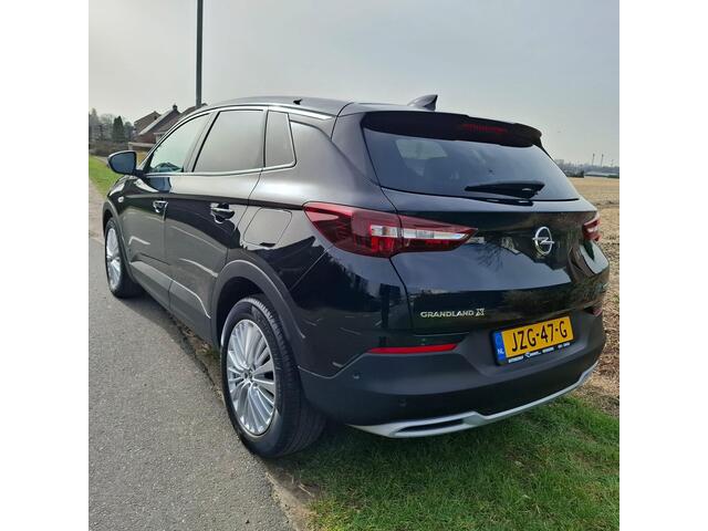 Opel Grandland X 1.6 Turbo Hybrid Elegance