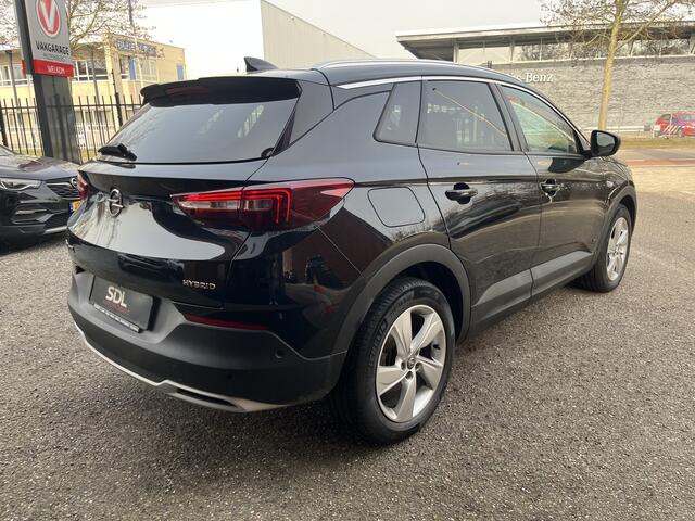 Opel Grandland X 1.6 Turbo Hybrid Elegance // FULL LED // KEYLESS // 360 CAMERA // NAVI+CARPLAY // STOELVERWARMING // ELEK. ACHTERKLEP //
