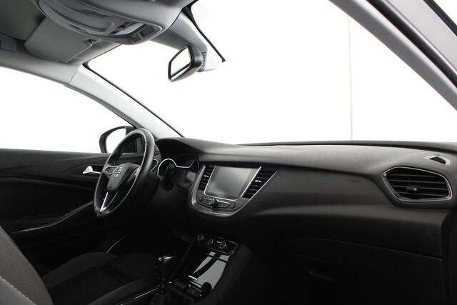 Opel Grandland X 1.2 Turbo Business Executive Trekhaak/zwart dak/Camera/All season banden...
