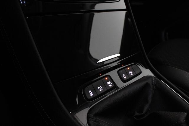 Opel Grandland X 1.2 Turbo Business Executive Trekhaak/zwart dak/Camera/All season banden...