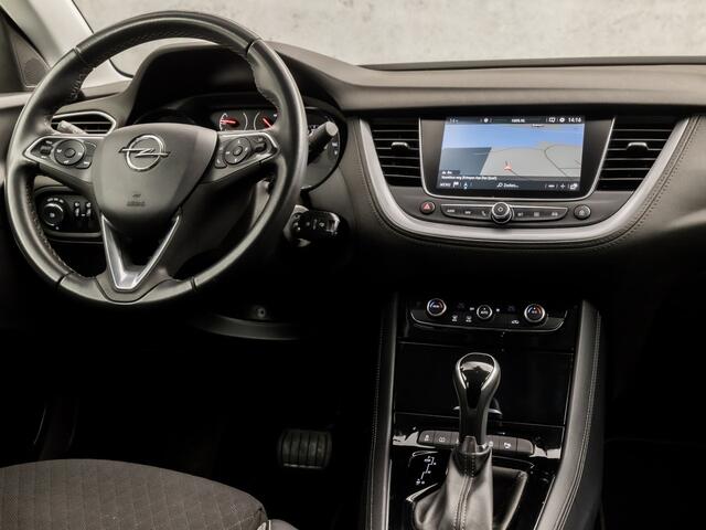 Opel Grandland X 1.2 Turbo Sport 131Pk Automaat (APPLE CARPLAY, GROOT NAVI, GETINT GLAS, LEDER, SPORTSTOELEN, TREKHAAK, PARKEERSENSOREN, NIEUWSTAAT)
