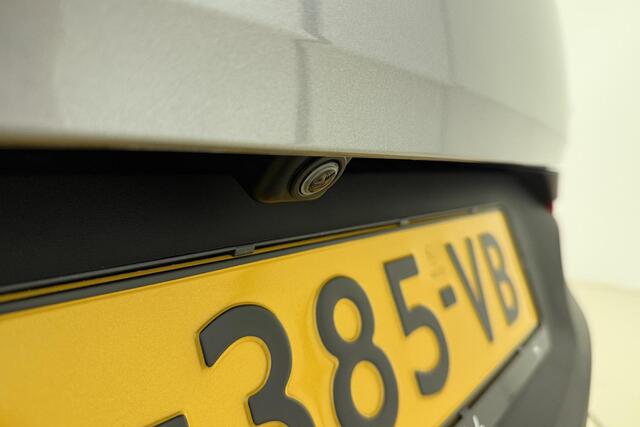 Opel Grandland X 1.2 Turbo 130pk Innovation | Navigatie | Camera | Climate control | Elektrische achterklep | LED koplampen | Lichtmetalen velgen | Zwart dak