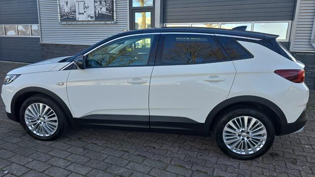 Opel Grandland X 1.2 Turbo Innovation 360 cam automaat pano