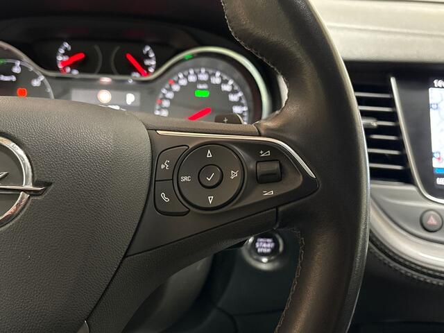 Opel Grandland X 1.6 Turbo Hybrid4 Innovation 300Pk Automaat (APPLE CARPLAY, GROOT NAVI, MEMORY SEATS, 360 CAMERA, STOELKOELING/VERWARMING, SPORTSTOELEN, ADAPTIVE CRUISE, GETINT GLAS, TREKHAAK, NIEUWSTAAT)