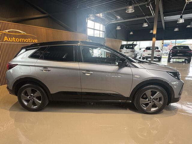 Opel Grandland X 1.2 Turbo Ultimate Navigatie LMV Airco