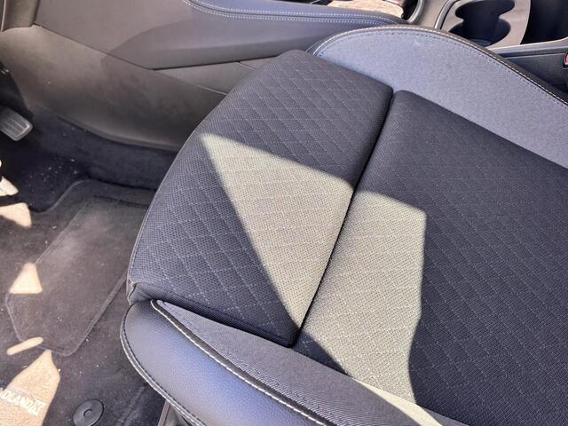 Opel Grandland X 1.6 PHEV 225pk Hybrid e-EAT8 | AGR-STOEL | CAMERA | NAVI PRO | ISOFIX | DODEHOEKBEW. | KEYLESS | APPLE CARPLAY / ANDROID AUTO |