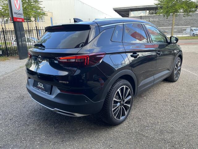 Opel Grandland X 1.6 Turbo Hybrid Ultimate // LEDER+ ELEK.STOEL // DODEHOEK // ELEK. KLEP // NAVI+CARPLAY // STOELVERKOELING+VERWARMING // KEYLESS // FULL LED //