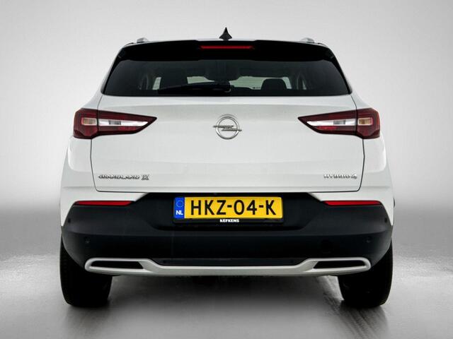 Opel Grandland X 1.6 Hybrid Ultimate 300PK Automaat | Elektrische Stoel | Elektrische Klep | Lederen Bekleding | Adaptieve Cruise Control | Navigatie | Climate Control | Stoelverwarming/Verkoeling | Dodehoekdetectie | 19"LMV | Camera Voor + Achter | Apple Carplay/Android