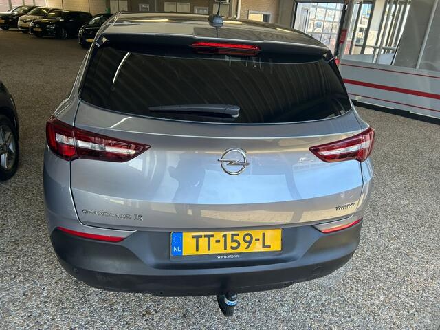 Opel Grandland X 1.2 Turbo Innovation | Trekhaak | Stoelverwarming