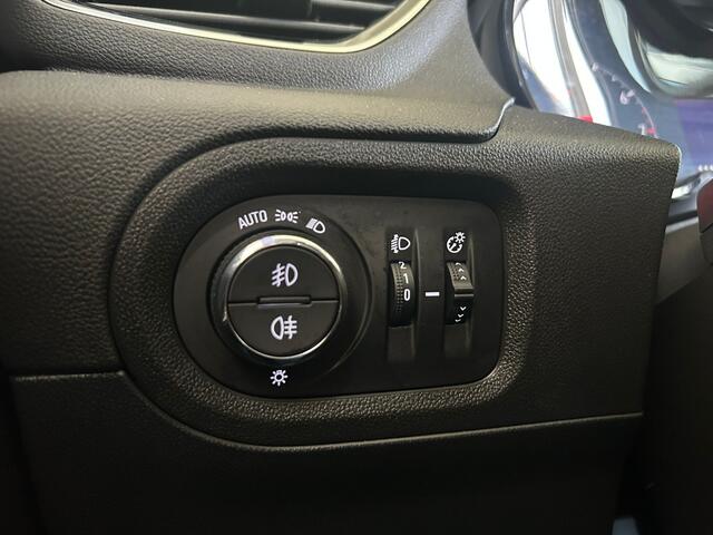 Opel Grandland X 1.2 Turbo Innovation | Trekhaak | Stoelverwarming