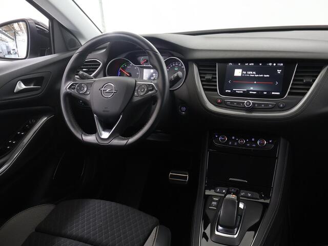 Opel Grandland X 1.6 Turbo Hybrid4 Innovation | Navigatie | Camera | Apple CarPlay/Android Auto | Stoelverwarming | Ele. kofferdeksel | Climate Control | Cruise Control | LED |