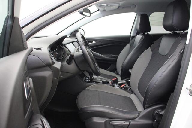 Opel Grandland X 1.2 Turbo Innovation Automaat - Carplay, Keyless, Camera, Half Leer, Trekhaak