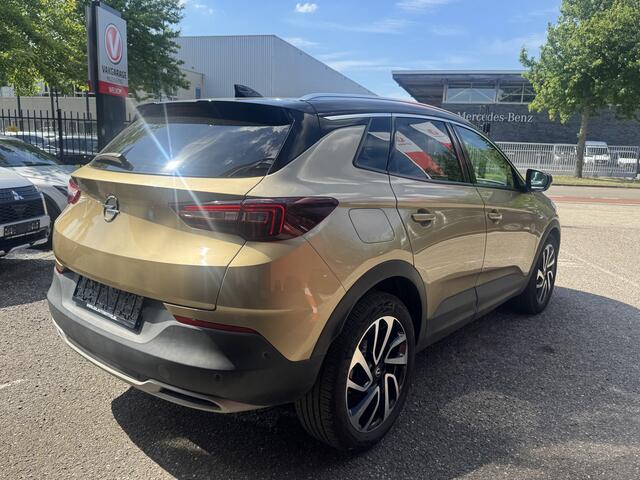 Opel Grandland X 1.2 Turbo Ultimate // MEMORY SEATS // DODENHOEK SENSOR // STOEL VERKOELING- VERWARMING // LEDEREN BEKLEDING // NAVI // CAMERA //