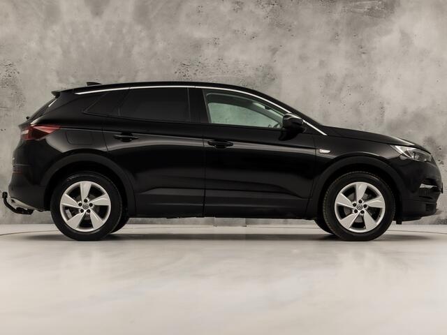 Opel Grandland X 1.2 Turbo Sport Automaat (APPLE CARPLAY, GROOT NAVI, CAMERA, LEDER, SPORTSTOELEN, GETINT GLAS, CRUISE, NIEUWSTAAT)