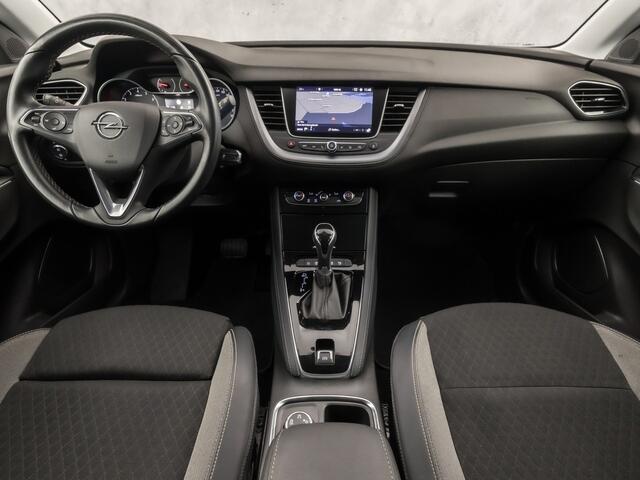 Opel Grandland X 1.2 Turbo Sport Automaat (APPLE CARPLAY, GROOT NAVI, CAMERA, LEDER, SPORTSTOELEN, GETINT GLAS, CRUISE, NIEUWSTAAT)