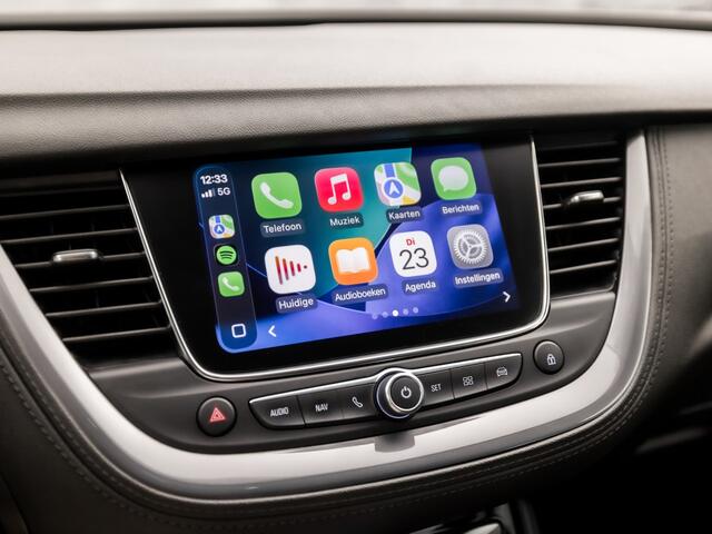 Opel Grandland X 1.2 Turbo Sport Automaat (APPLE CARPLAY, GROOT NAVI, CAMERA, LEDER, SPORTSTOELEN, GETINT GLAS, CRUISE, NIEUWSTAAT)
