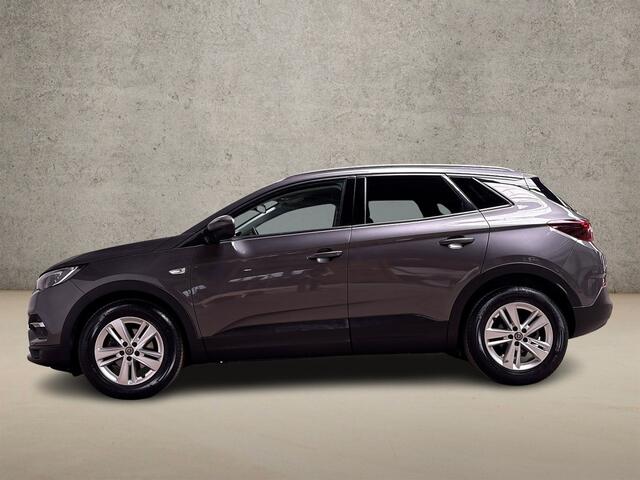 Opel Grandland X 1.2 Turbo Sport Automaat (APPLE CARPLAY, GROOT NAVI, CLIMATE, STUUR/STOELVERWARMING, SPORTSTOELEN, PARKEERSENSOREN, GETINT GLAS, CRUISE, NIEUWSTAAT)