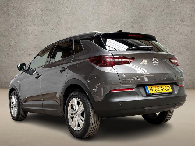Opel Grandland X 1.2 Turbo Sport Automaat (APPLE CARPLAY, GROOT NAVI, CLIMATE, STUUR/STOELVERWARMING, SPORTSTOELEN, PARKEERSENSOREN, GETINT GLAS, CRUISE, NIEUWSTAAT)